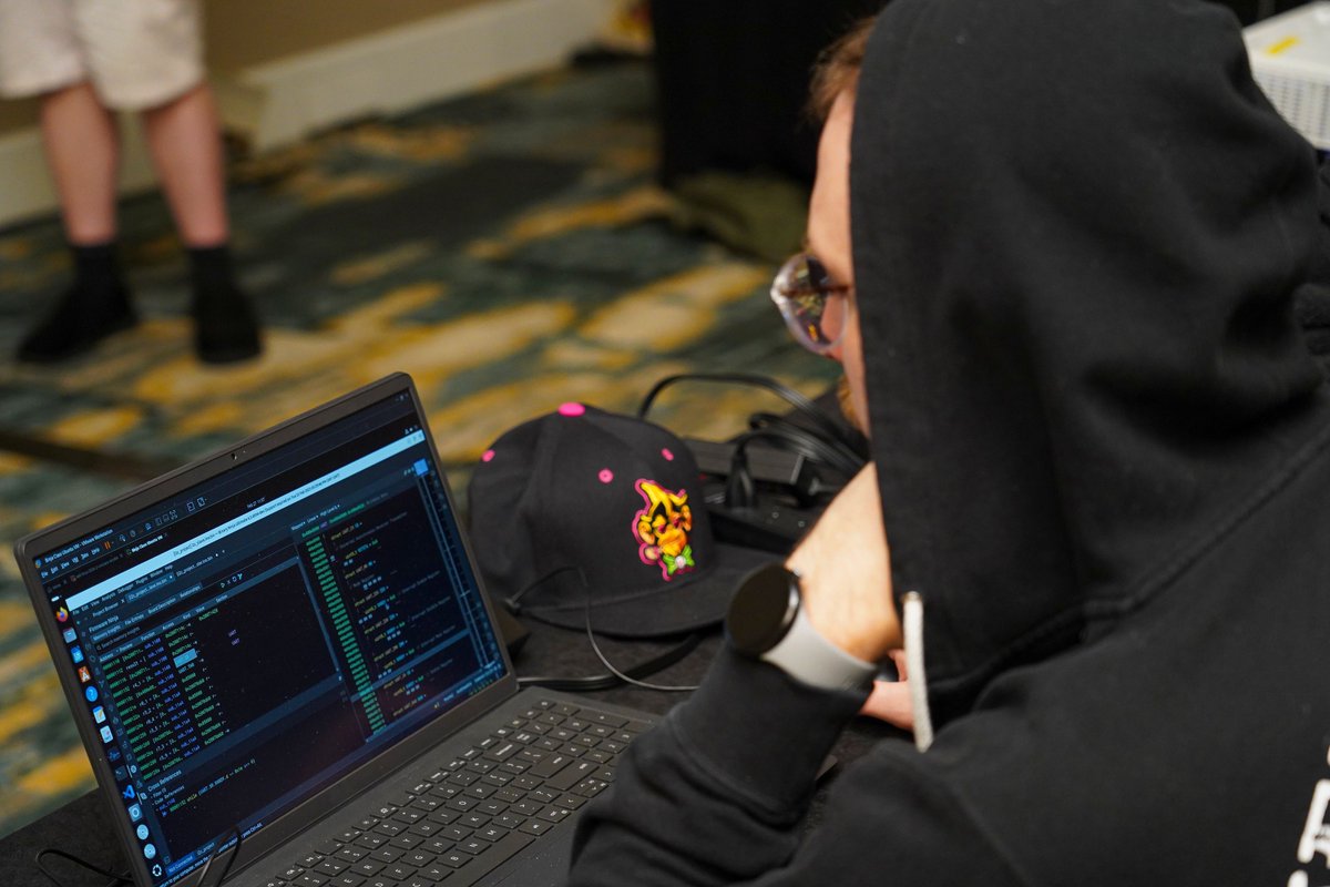 RE//verse tweet media