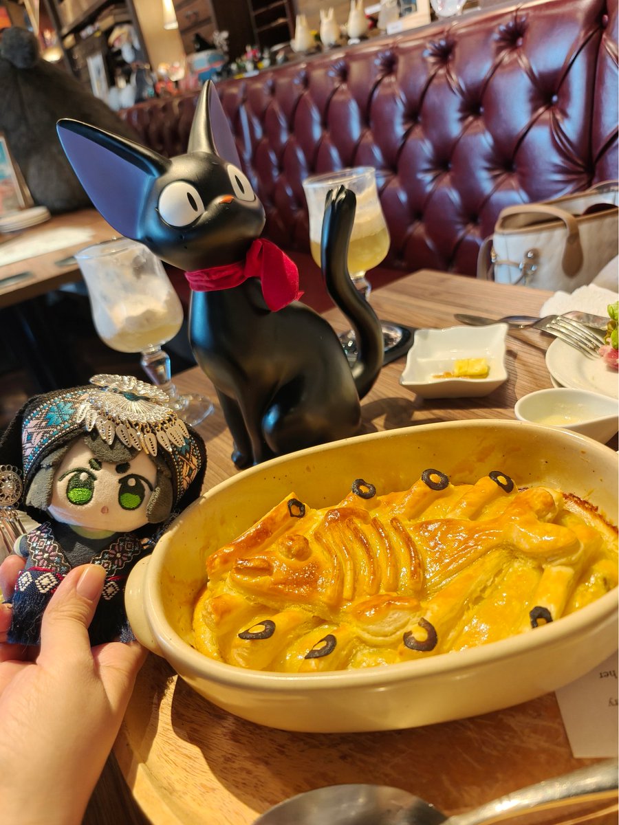 XrRiver's tweet photo. 吉卜力餐厅！！ https://t.co/LMKJ9Ok2Vn