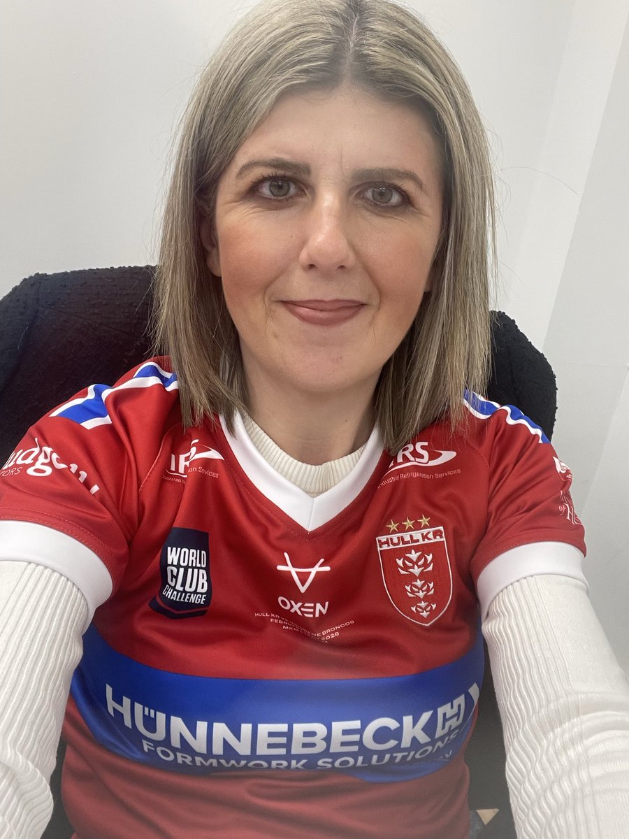 _rachmay's tweet photo. All the best tonight @hullkrofficial let’s do this 🔴⚪️ https://t.co/j1l7jpdrfM