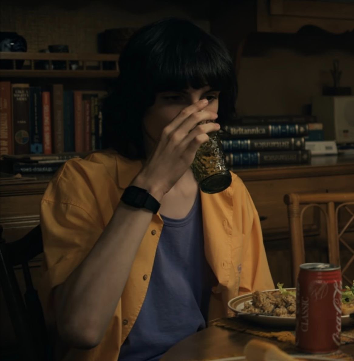 ochakost4rs's tweet photo. wait it actually kills me that mike was wearing his fuckass tourist fit during that brutal family dinner omg 😭😭😭 shirt just bright and gay as fuck https://t.co/2IBPAIUnzq