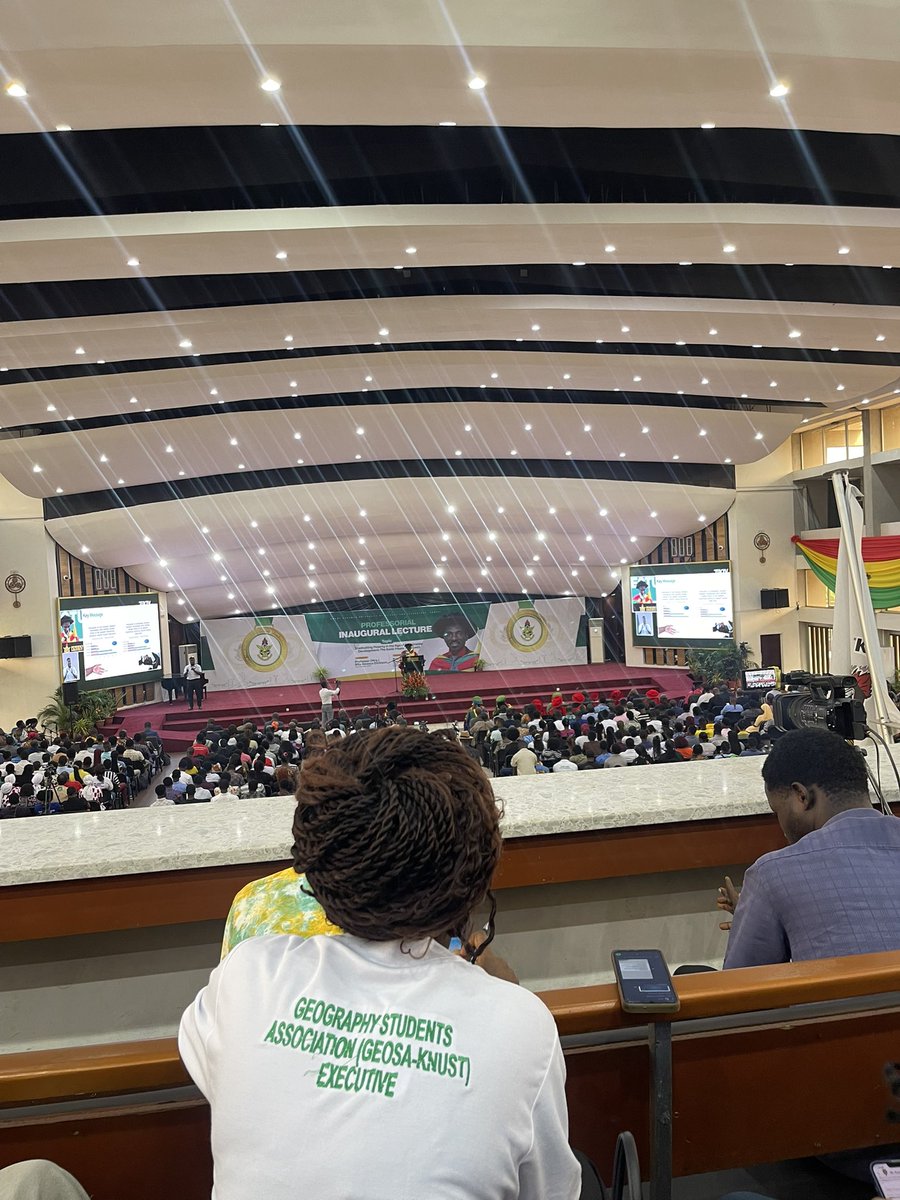 Geosa_official's tweet photo. The Professorial Inaugural Lecture is happening live at the KNUST Great Hall. The atmosphere is incredible!🤯🔥 https://t.co/eB89WeJMv5