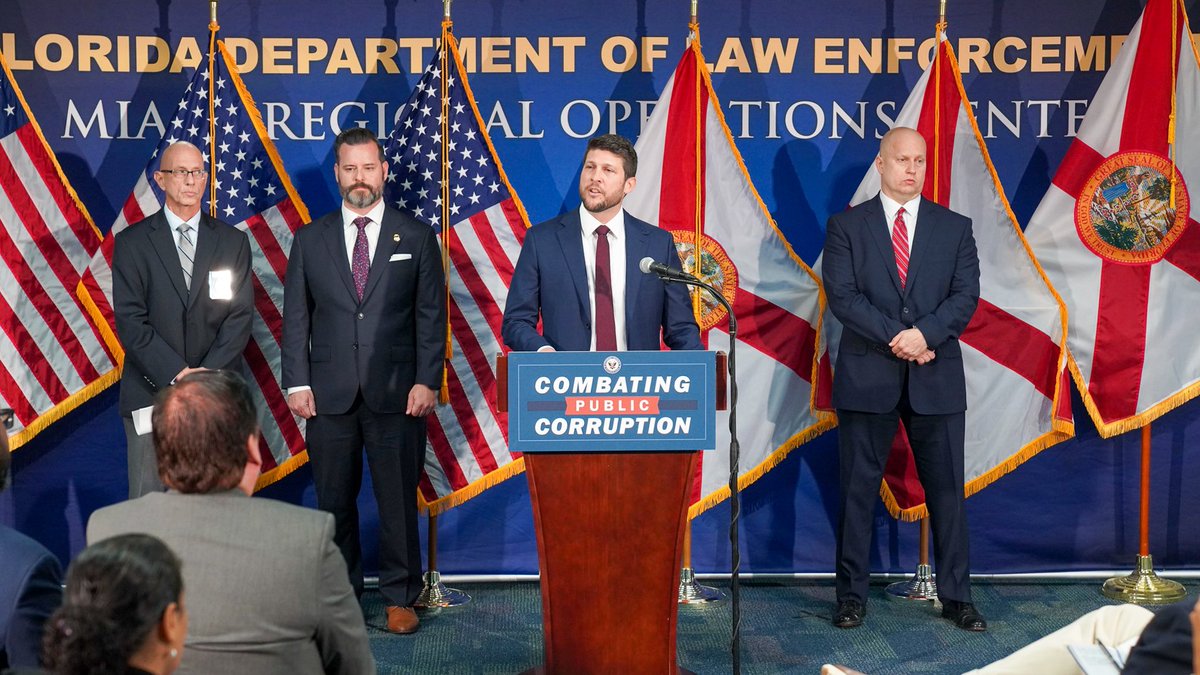 AGJamesUthmeier's tweet photo. Today, we launched the Public Integrity Unit to ensure taxpayer dollars are used for the taxpayers’ benefit—not special interests or personal gain.
 
I welcome the new partnership with U.S. Attorney Quiñones and proud to appoint Assistant Statewide Prosecutor Rich Mantei as Special Counsel to the Attorney General for Public Integrity.

https://t.co/PVVNWU9k3z