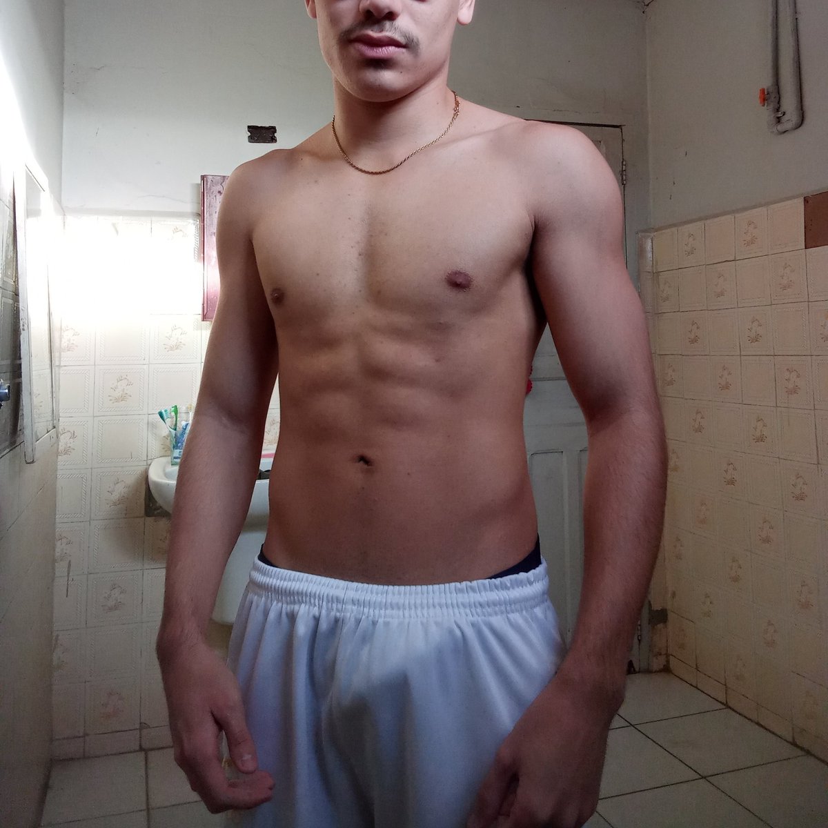 Danis_Beer's tweet photo. Todo magrinho tem o seu Dot 🔝😈 https://t.co/ncQuTY1b0e