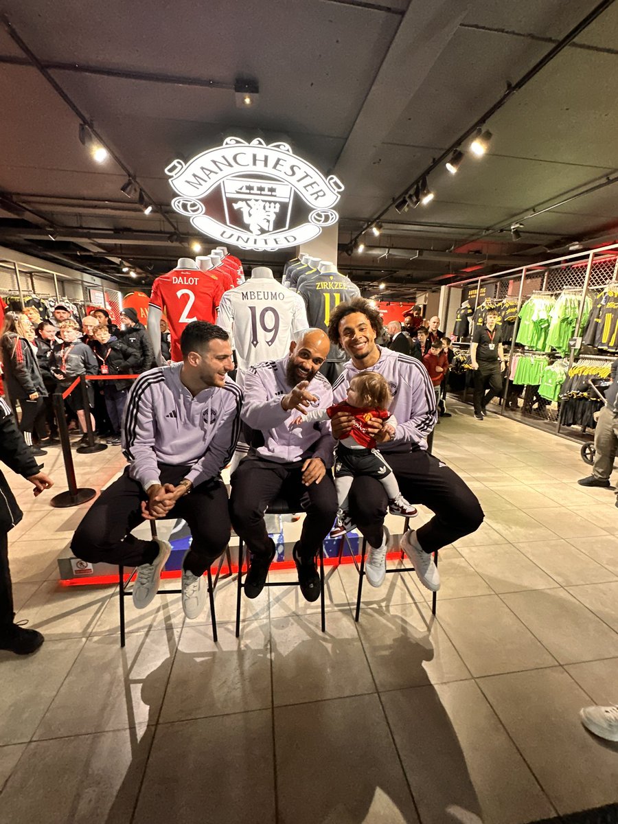 Wayne Barton tweet media