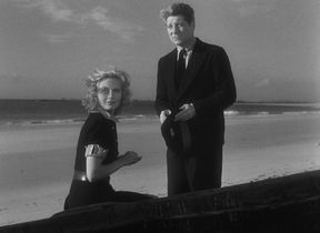 CarlottaFilms's tweet image. LE QUAI DES BRUMES de #MarcelCarné est à retrouver cette semaine au cinéma #LeStudio (#LeHavre), pour plusieurs séances en partenariat avec le #MuMaLeHavre  dans le cadre de l’exposition « Ports en vues ». 
Pour (re)trouver votre séances, c’est par ici : cinema-le-studio.fr/index.php?n=Ho…