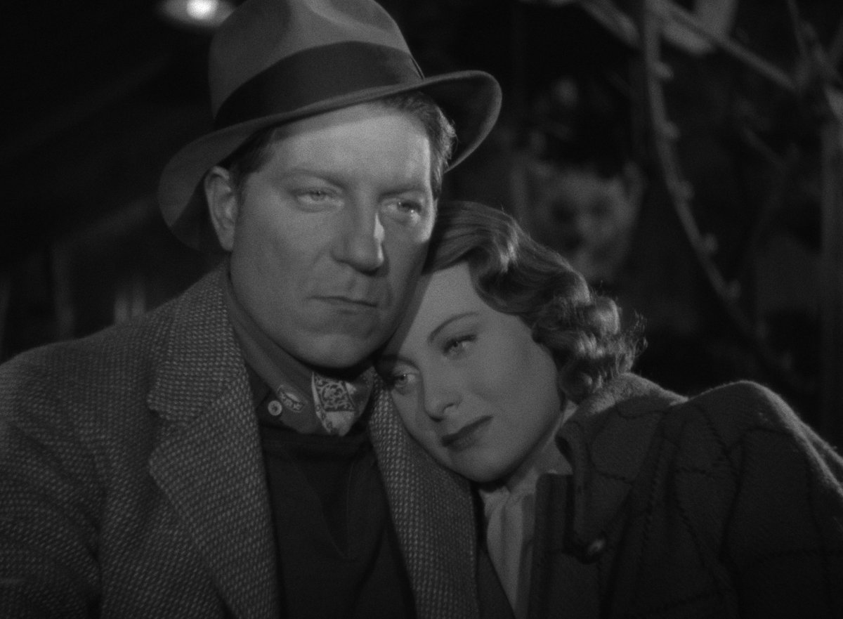 CarlottaFilms's tweet image. LE QUAI DES BRUMES de #MarcelCarné est à retrouver cette semaine au cinéma #LeStudio (#LeHavre), pour plusieurs séances en partenariat avec le #MuMaLeHavre  dans le cadre de l’exposition « Ports en vues ». 
Pour (re)trouver votre séances, c’est par ici : cinema-le-studio.fr/index.php?n=Ho…