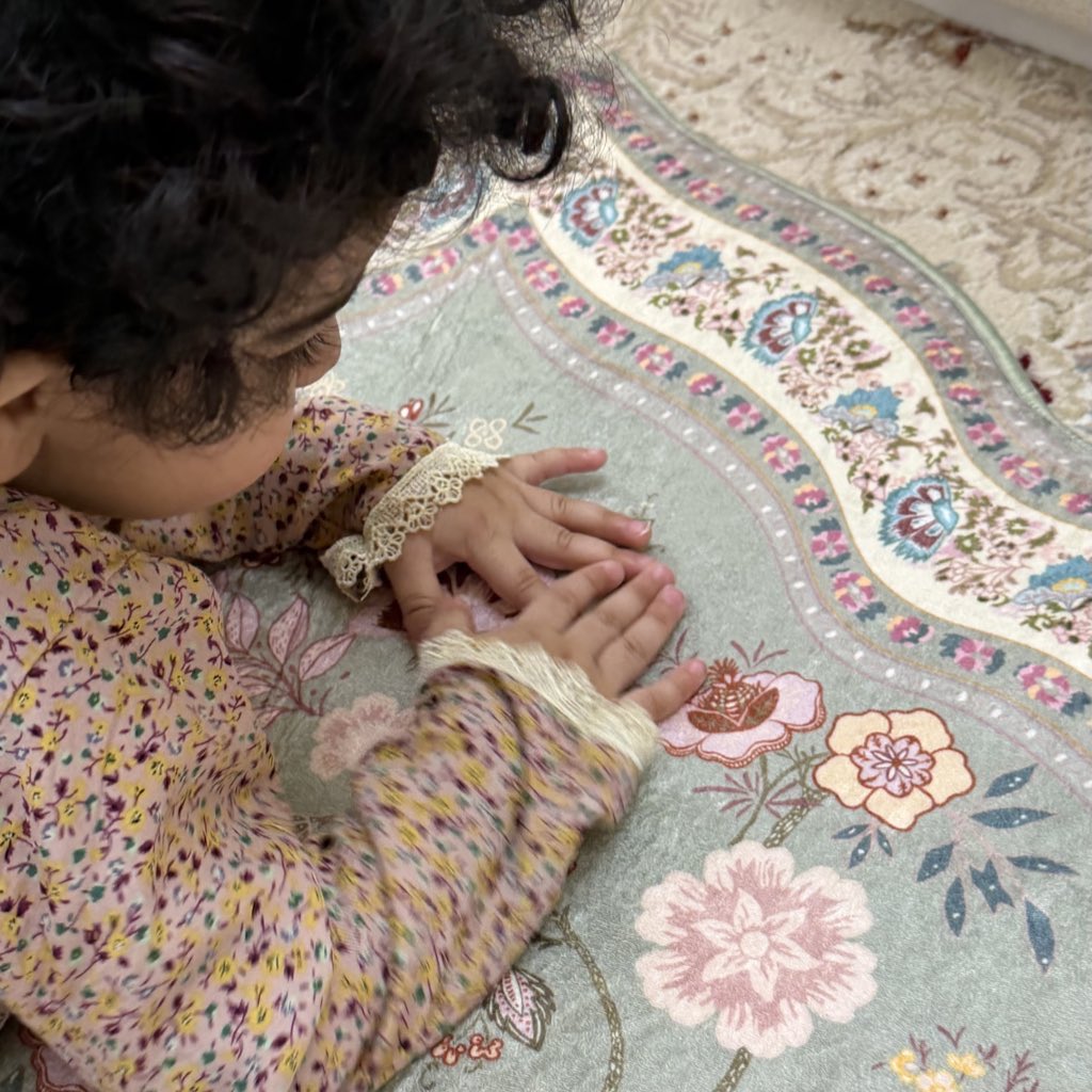 كل ما تشوفني اصلي تصلي معاي