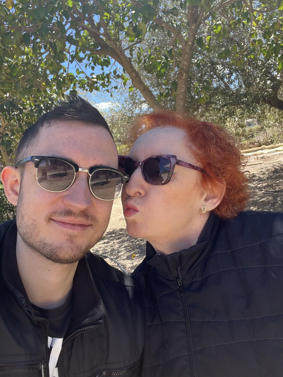 Adri 🤙🏻 tweet media