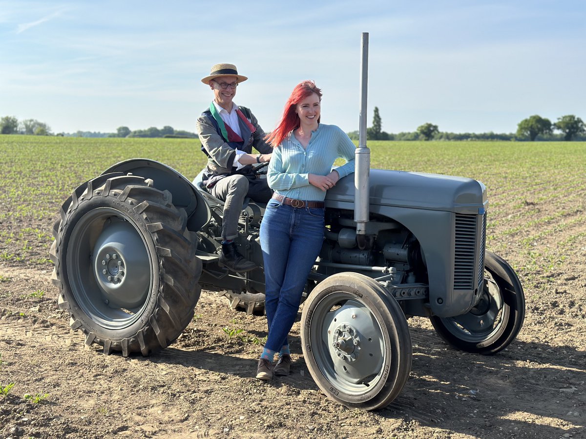 Antiques Road Trip tweet media