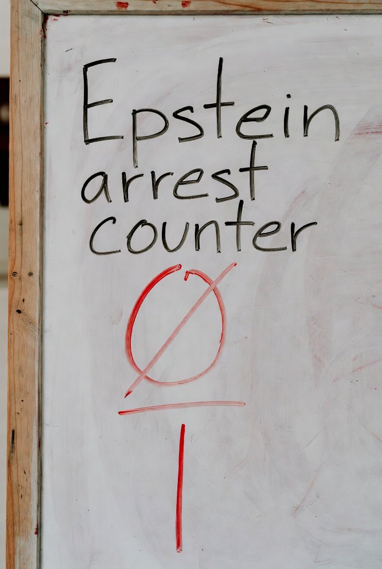 TheEpsteinFiles's tweet photo. 🚨PRINCE ANDREW ARRESTED IN EPSTEIN CONNECTIONS🚨 

Well the first Domino has fallen. This sets precedent for the rest of the world to follow suit. 

This is a small victory, but an elite finally is going down. We did it. Keep up the pressure. We can’t stop now. 🙏🏼 https://t.co/QCqKfhNqCb