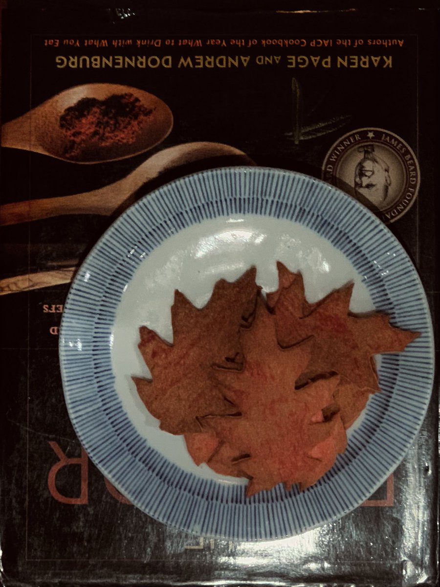 เย่ เปิดเผยแร้ว เราได้กินไปเยอะละ อิอิ บอกเลยว่าจับคู่แล้วเข้ากันมาก ทางร้านคุณยายตั้งใจรังสรรค์ตามธีมนิยายสุด ๆ น่ารักมาก ๆ ฟิน 🥺