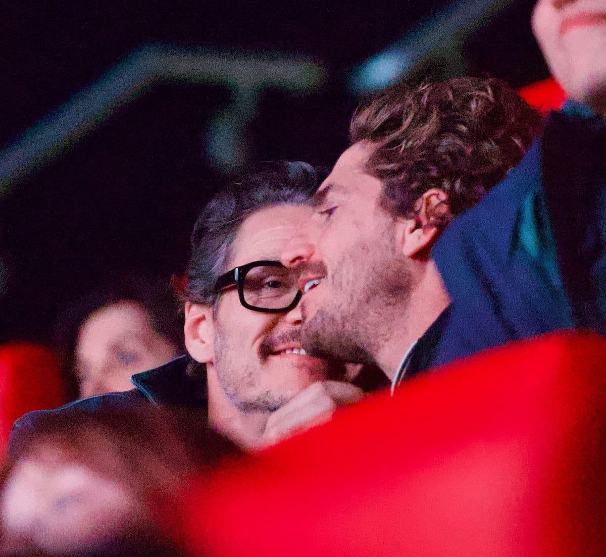 Point__Pop's tweet image. ASSUMIU? Pedro Pascal e Rafael Olarra em novas fotos.
.