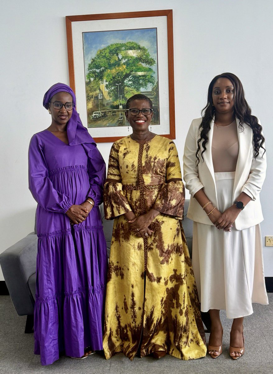 FCC_Freetown's tweet image. Today Mayor @yakisawyerr received Madam Aïcha Touré, CEO of @Orange_sierra . #FCC &amp;amp; Orange have a long-standing history of collaboration across several key areas. The meeting discussed ways to strengthen existing ties and explore new avenues for deeper collaboration.