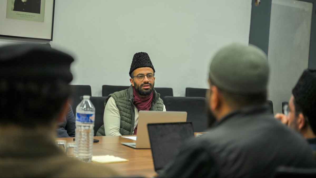 KhuddamDE's tweet photo. 🤝 Das erste Board-Komitee-Meeting für das Nationale Ijtema hat erfolgreich stattgefunden.

📋 Im Meeting wurden Ideen gesammelt, Aufgaben verteilt und die nächsten Schritte festgelegt. https://t.co/6ApbyvR5yL