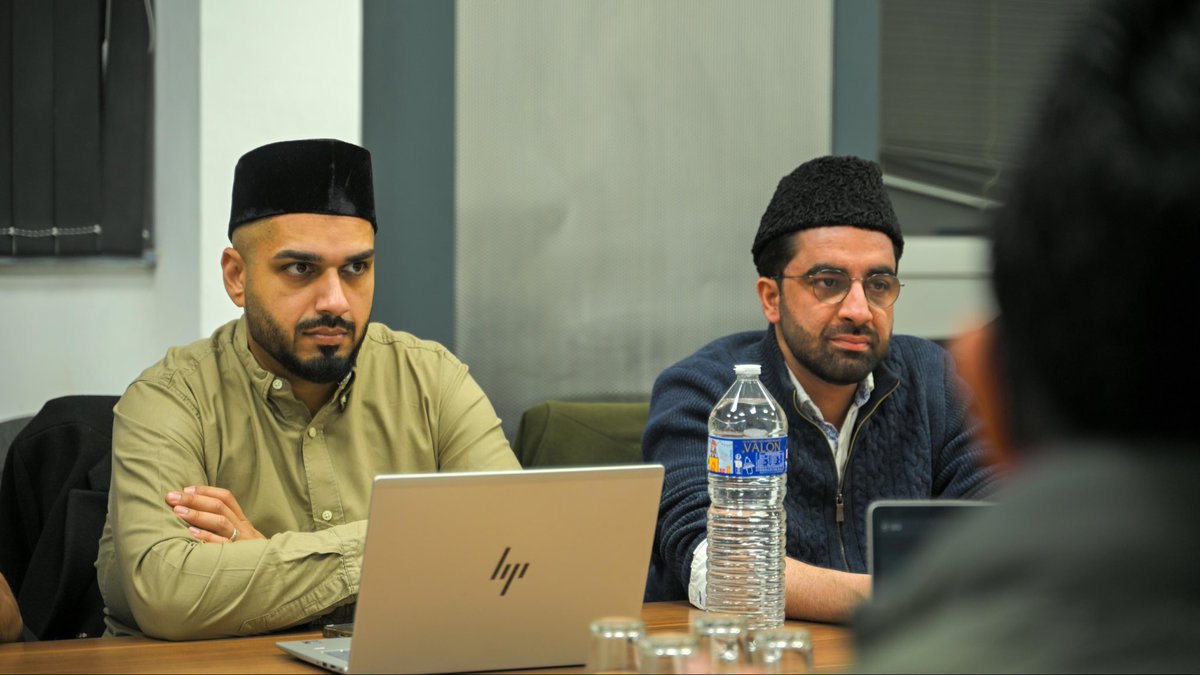 KhuddamDE's tweet photo. 🤝 Das erste Board-Komitee-Meeting für das Nationale Ijtema hat erfolgreich stattgefunden.

📋 Im Meeting wurden Ideen gesammelt, Aufgaben verteilt und die nächsten Schritte festgelegt. https://t.co/6ApbyvR5yL