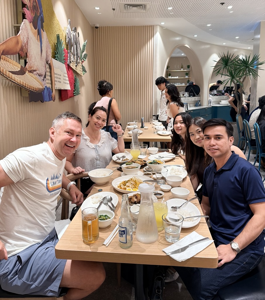 Next One Staffing Team introducing Ryan Buxbaum to some of the top Filipino food favorites!🍽️

#NextOneTeam #ExecutiveSearch #TeamCulture