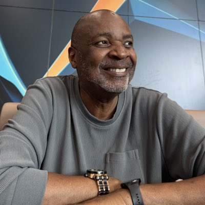 RobertAlleyne's tweet photo. #NewProfilePic https://t.co/LX4reAKo60