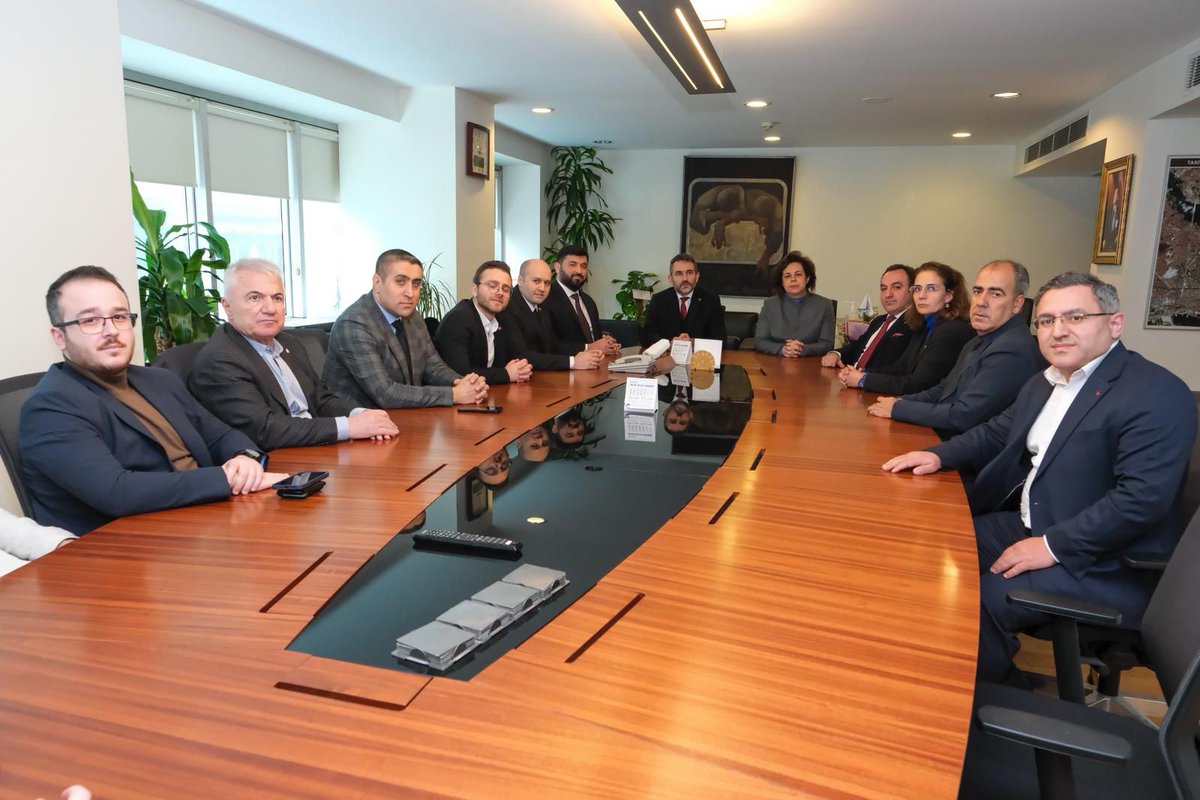 İnşaat Mühendisleri Odası İstanbul Şubesi 50. Dönem Yönetimi olarak mazbatamızı almış bulunmaktayız.

Mazbata teslim süreciyle birlikte yeni dönem çalışmalarımıza resmen başlamış bulunuyoruz.

Görev süremiz boyunca; mesleğimizin saygınlığını ve kurumsal gücünü artırmak,