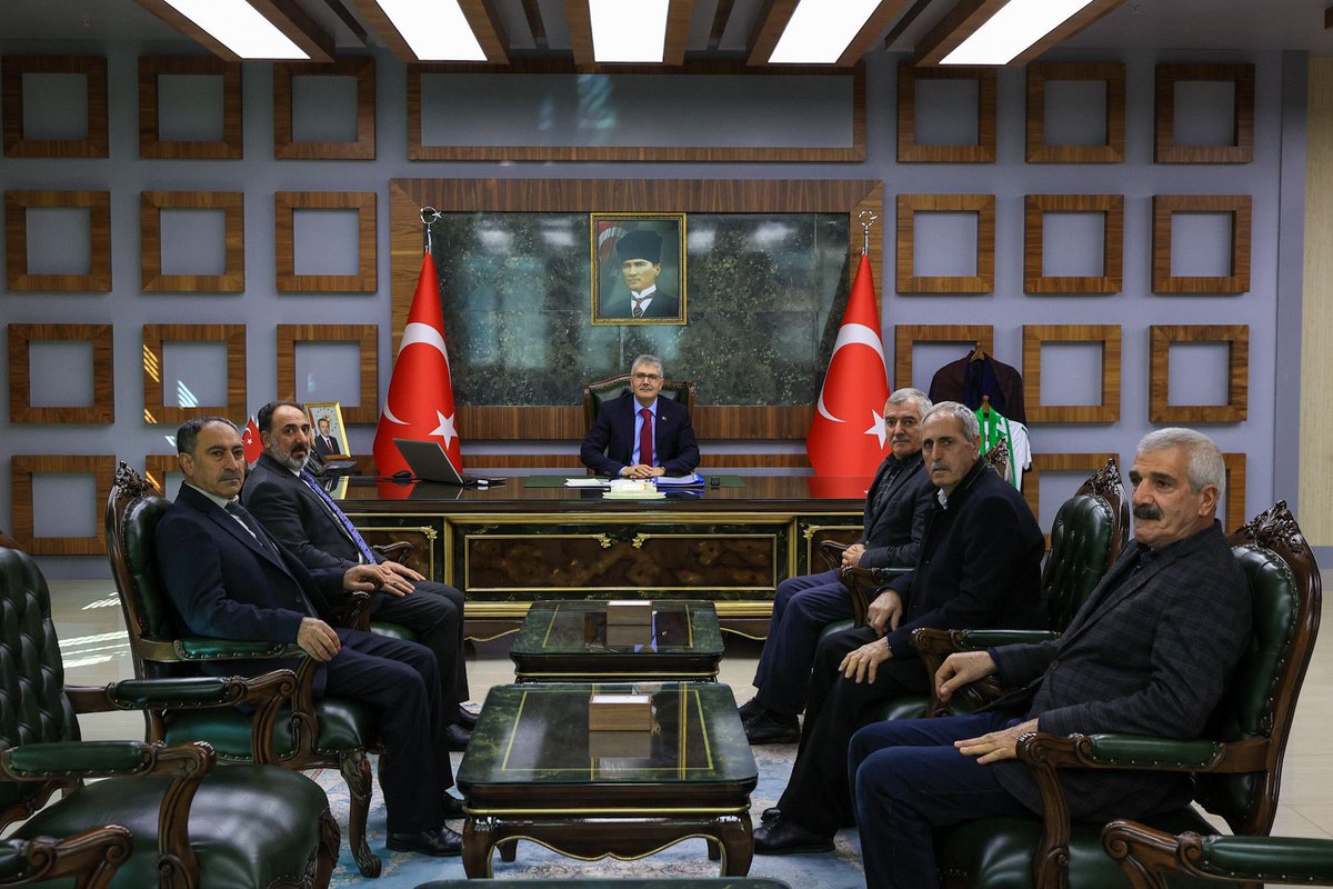 bingolvaliligi's tweet photo. Valimiz Sayın Cahit Çelik, ‘hayırlı olsun’ ziyaretleri kapsamında;

✅ Ziraat Odası Başkanı Haşim Bürkek ve Yönetim Kurulu Üyeleri,
✅ Kanaat Önderi Halim Kaya,
✅ TSE Bingöl İl Müdürü Metin Artan ve beraberindeki heyet,
✅ Denetimli Serbestlik Müdürü Nasır Göktaş,
✅ Bingöl Üniversitesi İlahiyat Fakültesi eski Dekanı Abdulnasır Süt,
✅ İlim Yayla Cemiyeti Bingöl Şube Başkanı Naci Özdemir ve Yönetim Kurulu Üyeleri’nin ziyaretlerini makamında kabul etti.

Nazik ziyaretleri için konuklarımıza teşekkür ederiz. 

@celikcahit 
#BingölValiliği