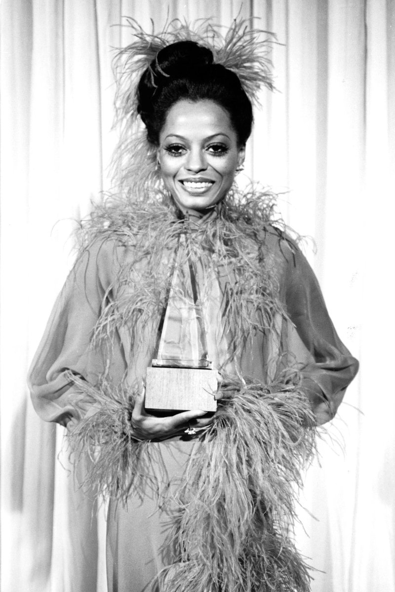 Today in 1974, #DianaRoss attended the 1st American Music Awards and won Best Pop/Rock Album for the "Lady Sings the Blues" soundtrack.