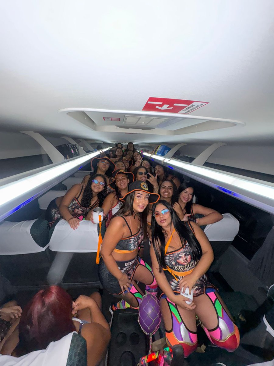Dignidets14's tweet photo. Até 2027 carnaval 🎉🪶🪶🎉🎉🤪 https://t.co/A256dgmp7G