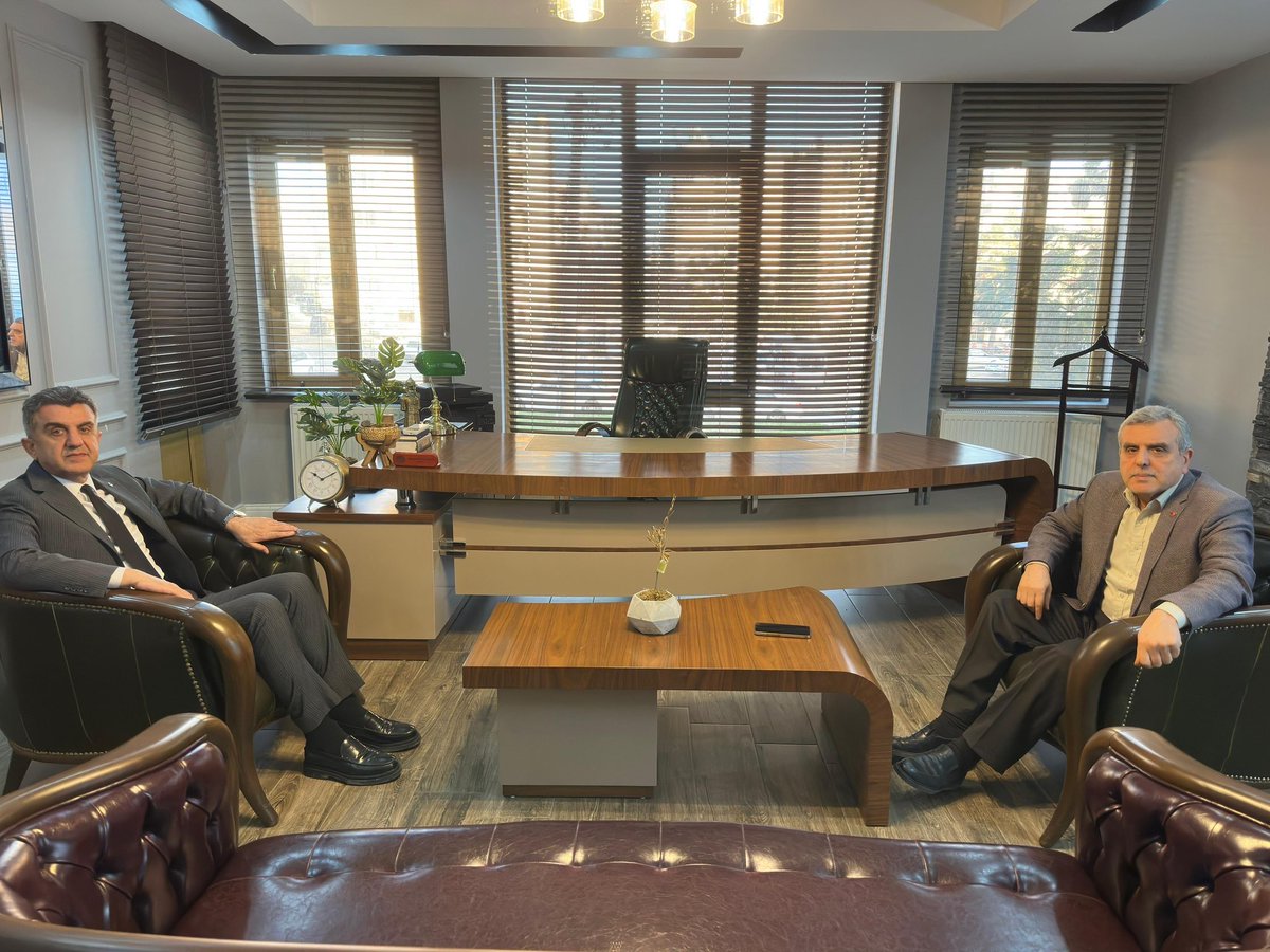 İl başkanımız İlhami Günbegi’ne nazik ziyaretleri için teşekkür ediyorum. 

Şehrimizin meseleleri üzerine gerçekleştirdiğimiz istişarelerin hayırlara vesile olmasını temenni ediyor, yürüttüğü çalışmalarında kendilerine başarılar diliyorum.
<a href="/RTErdogan/">Recep Tayyip Erdoğan</a> <a href="/bybekirbozdag/">Bekir  Bozdağ</a> <a href="/abuyukgumus/">Ahmet Büyükgümüş</a>