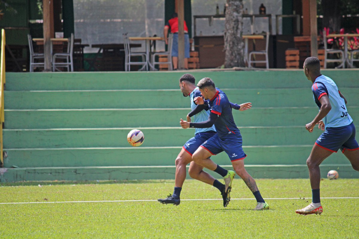 GSaocarlense's tweet photo. Preparação! 🤝🇫🇷
Nossos atletas seguem trabalhando, visando a quinta rodada do Paulistão A4 Rivalo.
Confira algumas fotos das atividades da semana.
📸 Fernando Zanderin Jr. / Grêmio São-Carlense
#atividades #paulistaoa4 #preparação https://t.co/MEgCisaz15