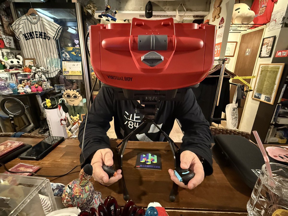 RT @84chokan: 昨日いただいた「バーチャルボーイ for Nintendo Switch