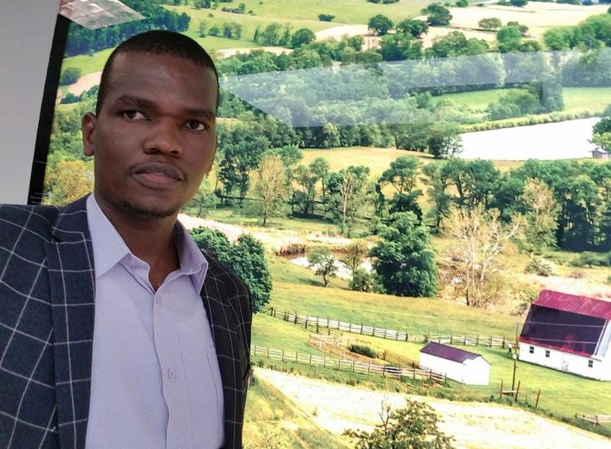 They have abducted Babu Owino's brother in law called Geoffrey Ajiki <a href="/Kibet_bull/">Yoko</a> <a href="/KenyanSays/">The Kenyan Vigilante</a> <a href="/AlinurMohamed_/">Alinur Mohamed</a> 
This is his picture.
#FreeAjiki