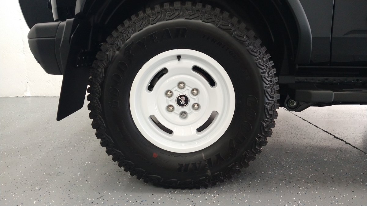 MatterDetails's tweet photo. No greasy shine. No rushed finish.

Clean barrel. Detailed lug areas. True satin tire finish, factory look, not overdone.

That’s the standard.

Details Matter LLC | Russellville, AL
#AutoDetailing #CeramicCoating #RussellvilleAlabama #MuscleShoals #FlorenceAL #DecaturAL #Ford https://t.co/kbQJKXmaNX