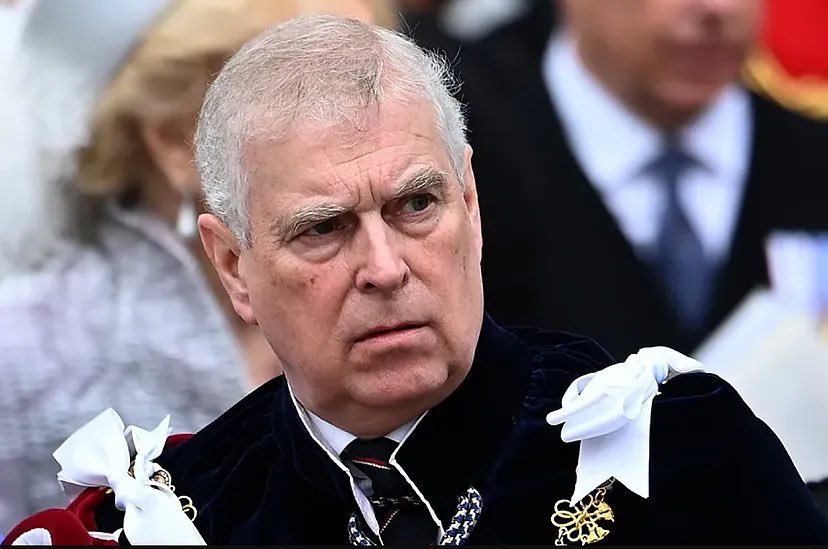 🚨ÚLTIMA HORA | Detenido el expríncipe Andrés, hermano de Carlos III por su implicación en el caso Epstein.

Esperemos que todos estos pedófilos vayan cayendo uno a uno.

Apoyas la detención ❓
Responde 
A. Absolutamente 
B. No