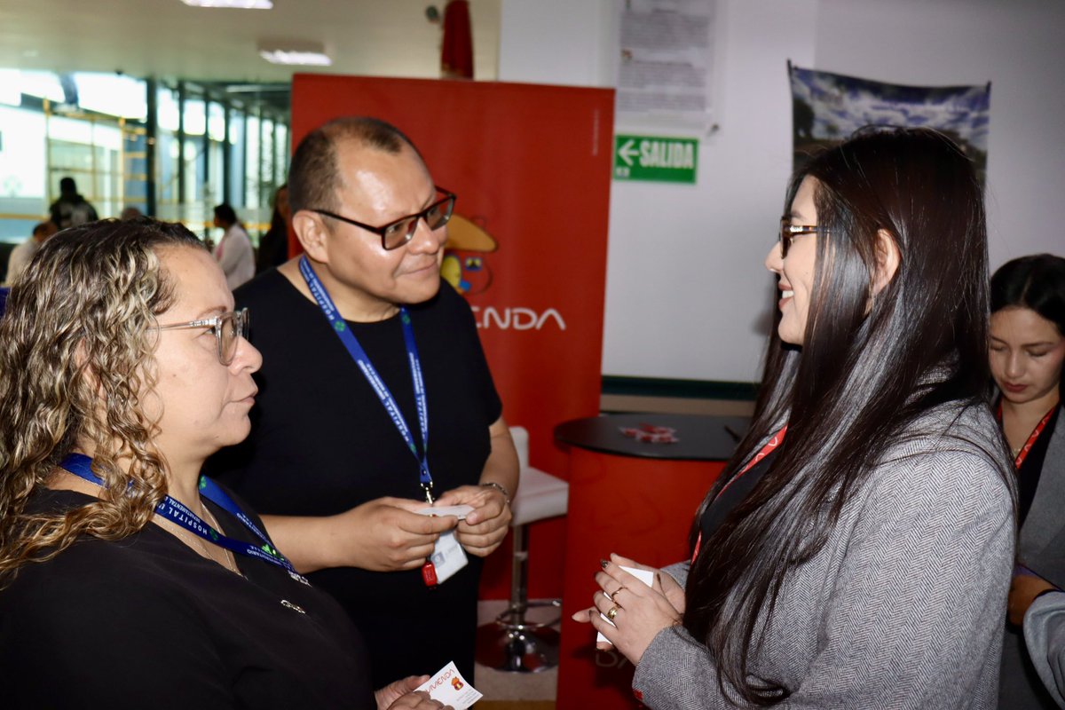 Estamos en la IV Feria de la Vivienda en el Hospital Universitario Departamental de Nariño 🏠

Un espacio pensado para nuestros colaboradores, donde acercamos oportunidades reales para hacer realidad el sueño de tener vivienda propia.

Desde la Gerencia seguimos fortaleciendo
