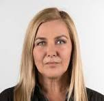 patriciolagom's tweet photo. Pamela Jiles escribió en X que " Nicolás Grau es una pobre ave  de pocas luces, el verdadero culpable  es Mario Marcel que dejó el desastre, lo ocultó  y salió arrancando  para fintear la Acusación Constitucional" https://t.co/Nu5LrkV2qU