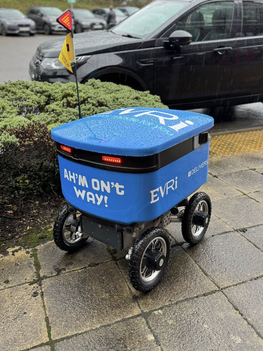 JudgeDrokk's tweet photo. What could possibly go wrong? #evri #NoHumans https://t.co/R7yLh33qNV
