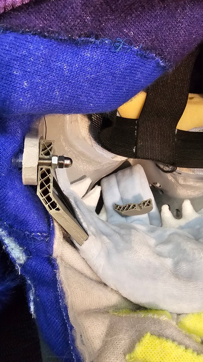 Sak Fixer tweet media