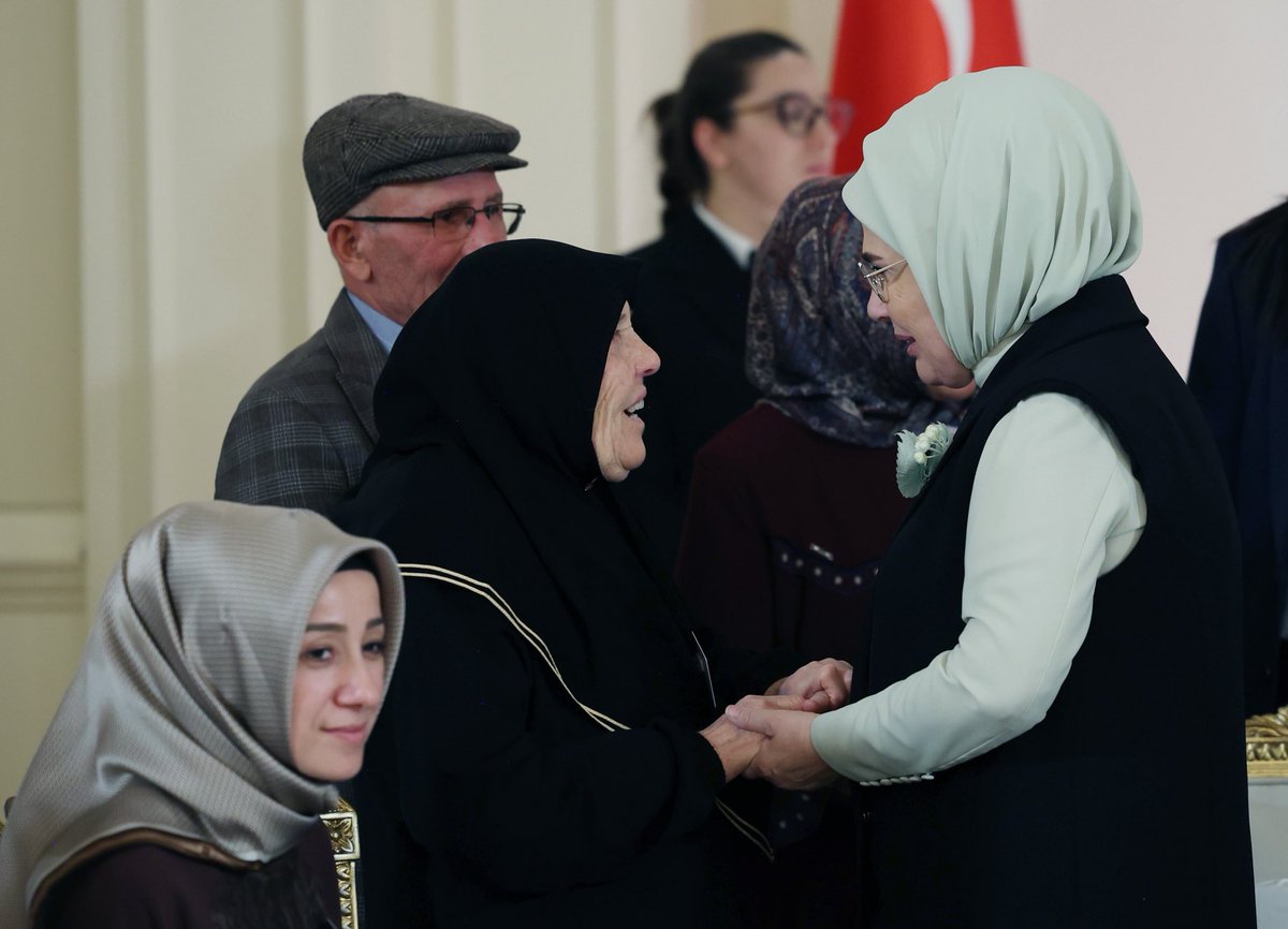 Emine Erdoğan tweet media