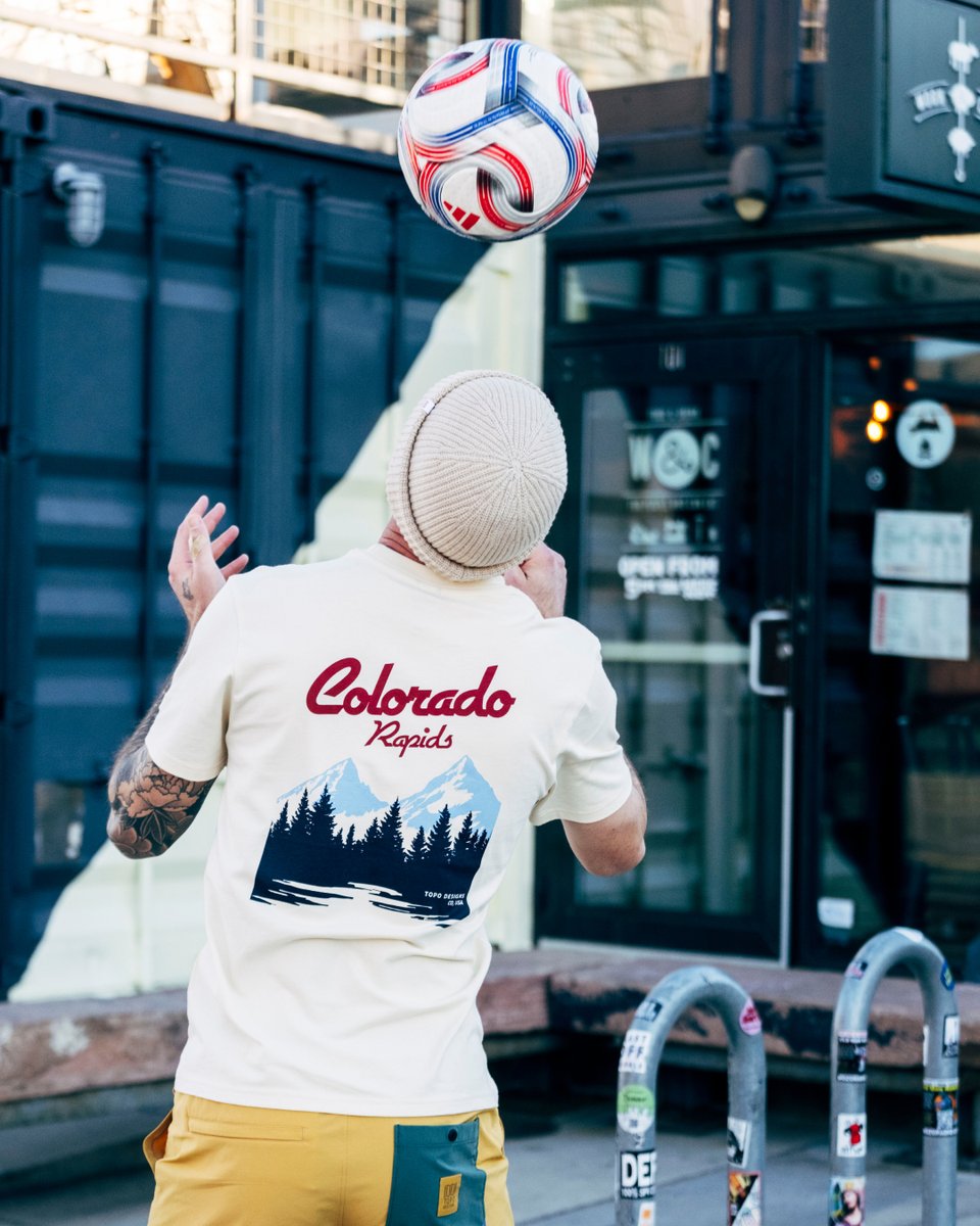 ColoradoRapids's tweet photo. Peak meets pitch 🏔️⚽️

Say hello to the Topo Designs x #Rapids96 collection, celebrating the club, Rocky Mountains and the spaces in between! 

Shop the limited collab now 🛍️ » https://t.co/uhOgTFA8W4 https://t.co/FnsVbtKiyn