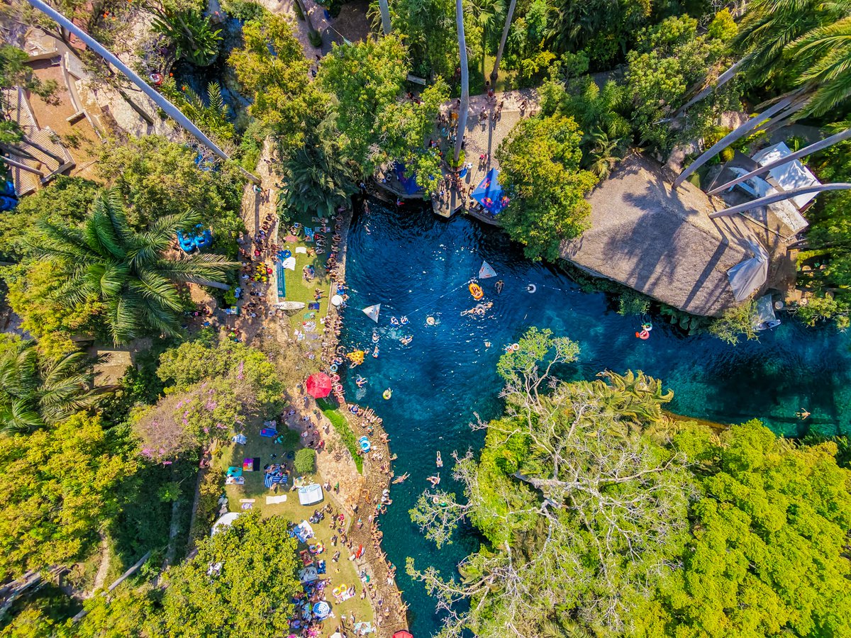 Bahidora's tweet photo. Aún no nos recuperamos del fin de semana 🌴 que a gusto el Bahidorá wey. ¿Ustedes cómo van? ✨ https://t.co/iCo0YwpcX4