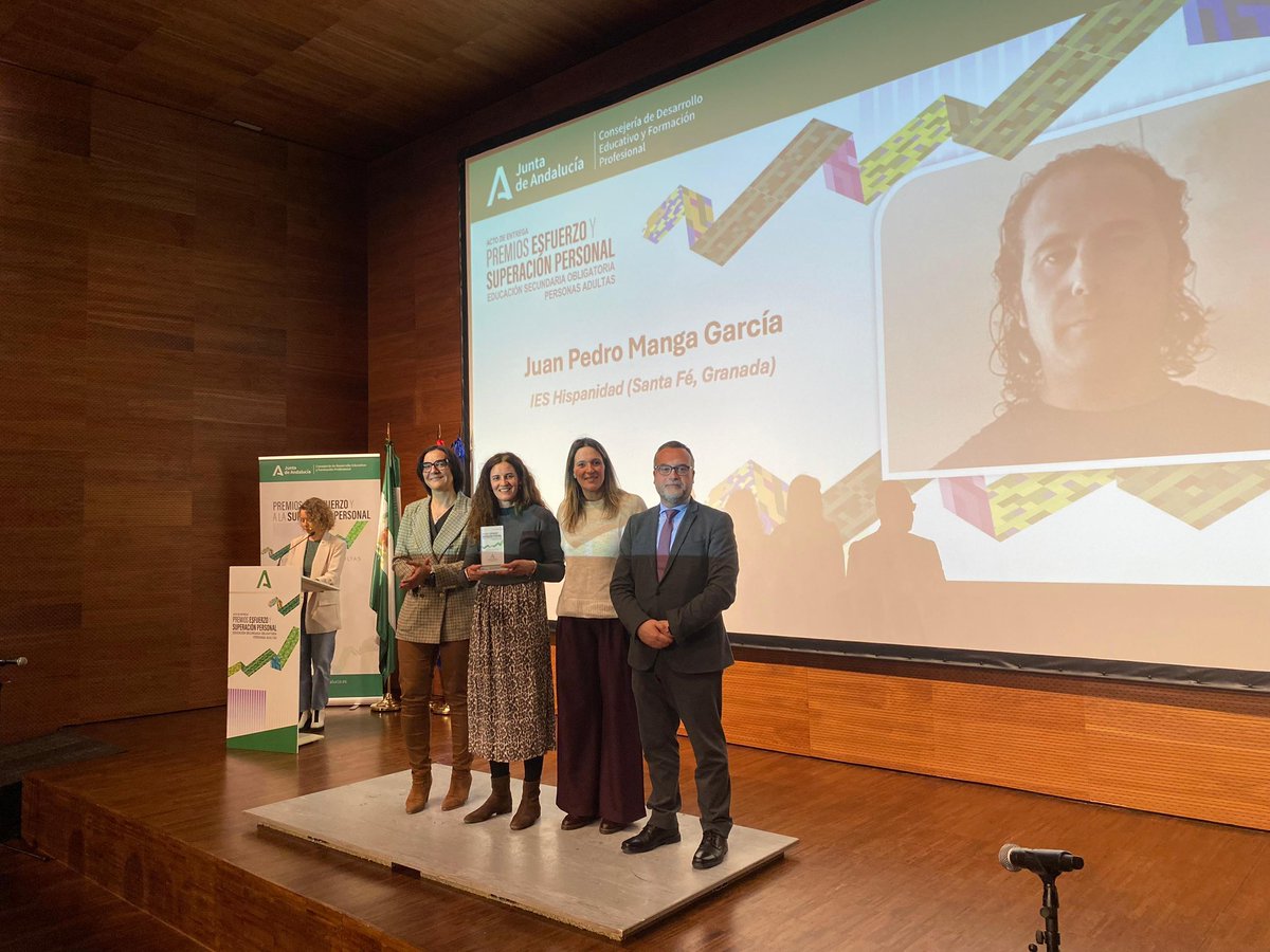 EducaAnd's tweet photo. ✅  Josefa Pedroza Lara ➡️ IES Pedro Espinosa de Antequera (Málaga)
✅ Abdelbar Aourram ➡️ IES Vicente Espinel de Málaga
✅  Juan Pedro Manga García Del IES Hispanidad de Santa Fe la (Granada) https://t.co/rk9VrYHG7r