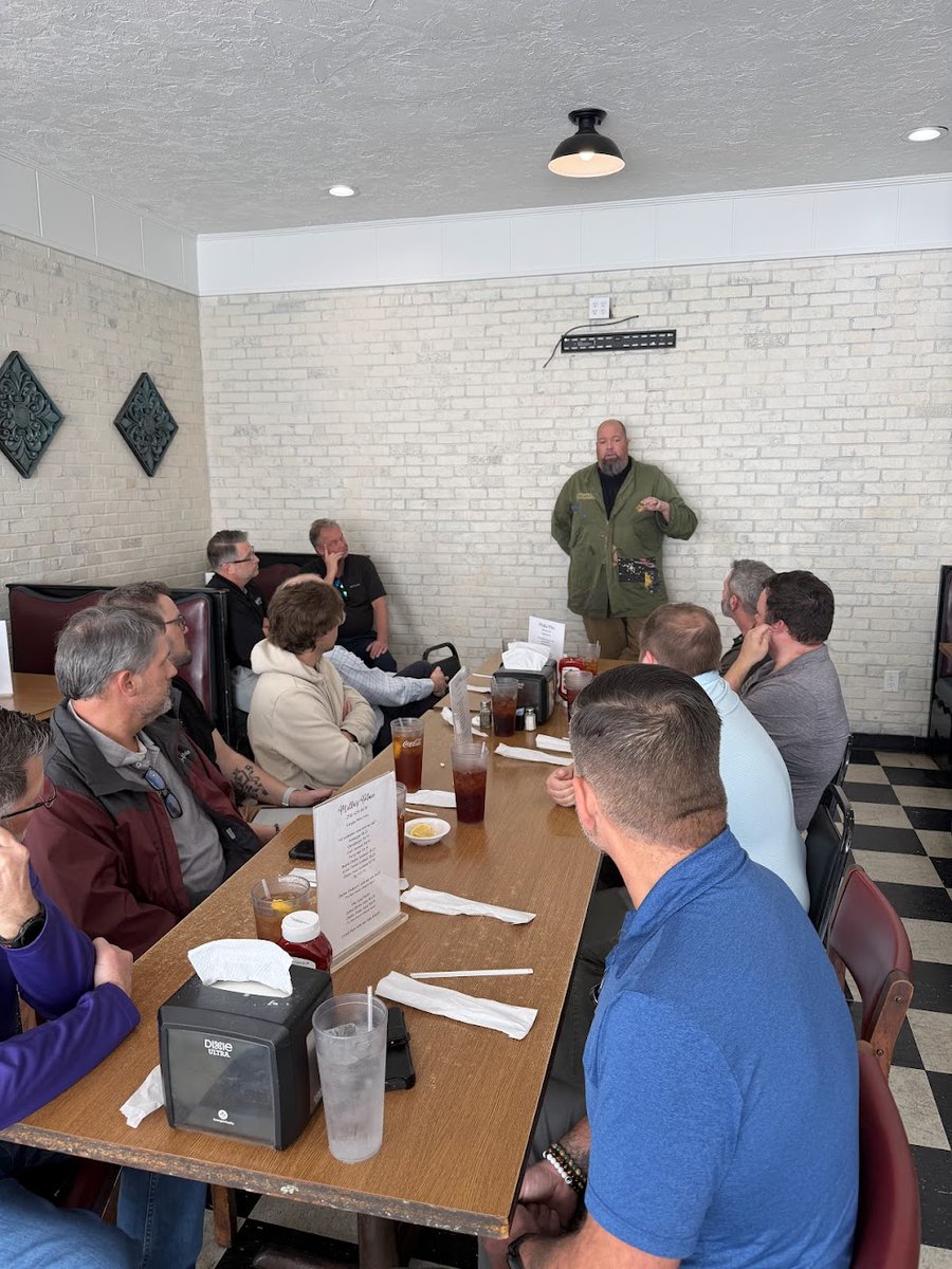 clearwindstech's tweet photo. Florence, thanks for having us! We loved spending time with you at our VMware Lunch and Learn alongside our sales and engineering teams.  

We’re heading to Huntsville tomorrow so if you’re in the area, come see us at Stovehouse. We’d be glad to connect with you there! https://t.co/LEOiVWt4rX