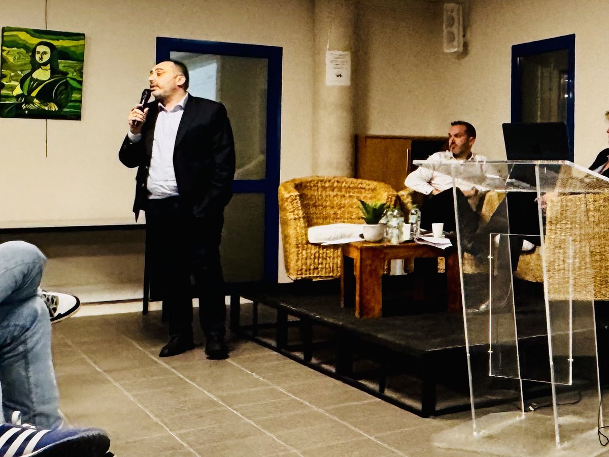 XavierMagne's tweet photo. En place à l'assemblée générale du Syndicat des Pharmaciens de l'Herault @SPH34 💪 https://t.co/jgZfKdVKWo
