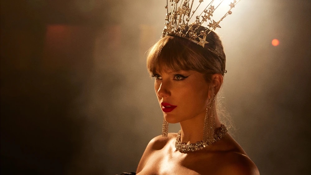 chartdata's tweet photo. Taylor Swift holds the top 4 biggest global streaming weeks for any artist in history (via Billboard). https://t.co/g65gdWuUYE