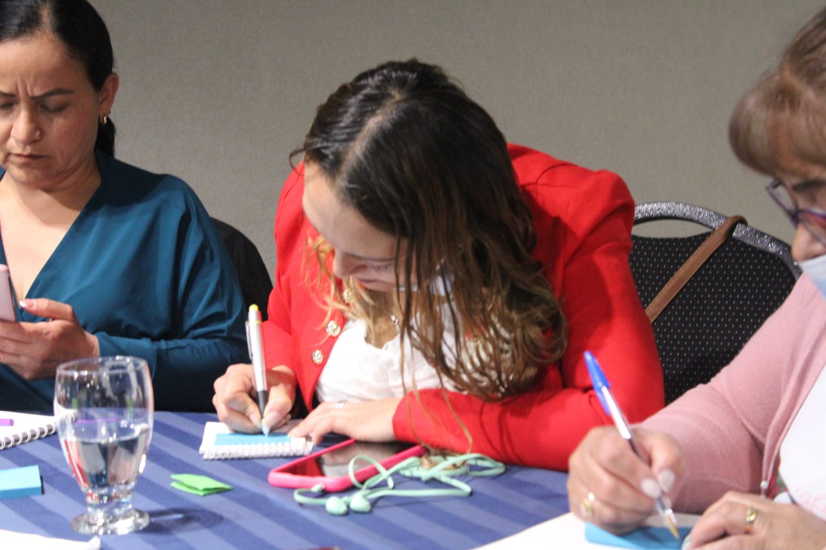 Red de Trabajadoras/es de Cuidados en Colombia tweet media