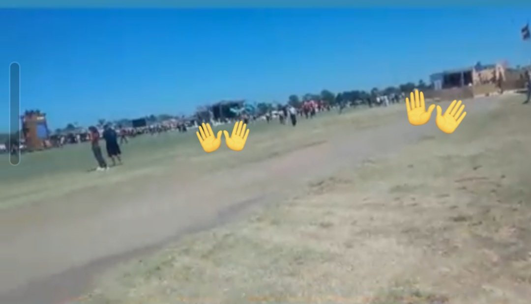xlyxmar's tweet photo. pensar q se ve como aaa si acá no más y cuando entras ves ESTO a esa distancia... y del Perry's ni hablemos, no se veía en el vídeo directamente https://t.co/NmZpPFN0SI