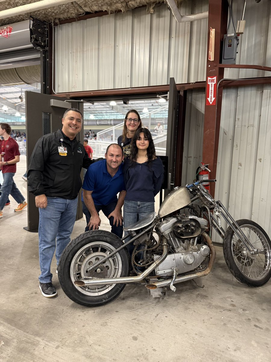 DrLozano_CFISD's tweet image. Stopped by the Technology Students Association Regional Contest and I was blown away by the creativity and innovation of our students! Shoutout to our amazing CTE teachers for leading our students! Let’s go Ram Nation! @CypressRidgeHS @CyFairISD @CFISDCTE #RamPride #ChooseCFISD