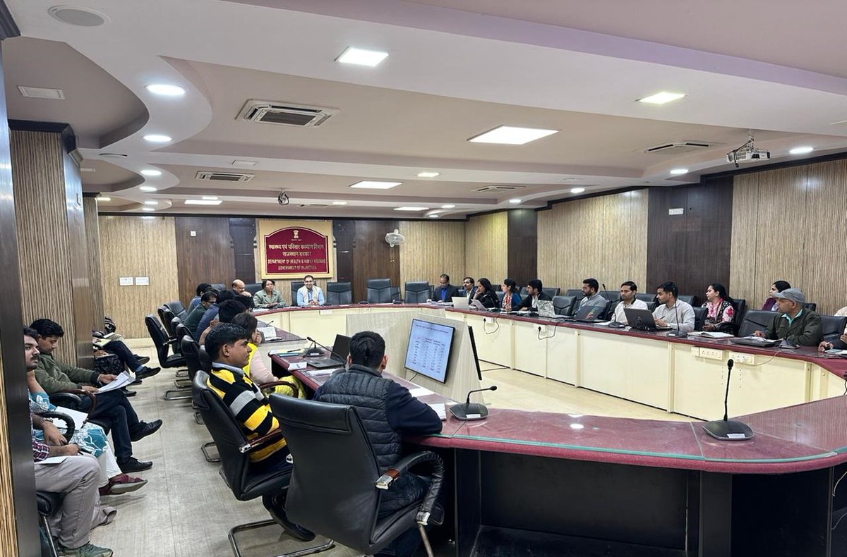 abdm_rajasthan's tweet photo. рдИ-рдЧрд╡рд░реНрдиреЗрдВрд╕ рдХреЗ рдорд╛рдзреНрдпрдо рд╕реЗ рдбрд┐рдЬрд┐рдЯрд▓ рд╕рд╢рдХреНрддрд┐рдХрд░рдг рдХреА рджрд┐рд╢рд╛ рдореЗрдВ рдЖрдЬ рдЕрд╣рдо рдмреИрдардХ рдкрд░ рдбреЙ. рдЕрдорд┐рдд рдпрд╛рджрд╡(рдорд┐рд╢рди рдирд┐рджреЗрд╢рдХ, рд░рд╛рд╖реНрдЯреНрд░реАрдп рд╕реНрд╡рд╛рд╕реНрдереНрдп рдорд┐рд╢рди, рдЬрдпрдкреБрд░) рдХреА рдЕрдзреНрдпрдХреНрд╖рддрд╛ рдореЗрдВ IT рдкреНрд░реЛрдЬреЗрдХреНрдЯреНрд╕, #ABDM рдЗрдВрдЯреАрдЧреНрд░реЗрд╢рди рдПрд╡рдВ #IHMS рд╕реБрджреГрдврд╝ рдмрдирд╛рдиреЗ рдкрд░ рд╡рд┐рд╕реНрддреГрдд рд╕рдореАрдХреНрд╖рд╛ рдХреА рдЧрдИред #AyushmanBharat #nha #ABHA #NHM #DHIS #EHR https://t.co/qqgYSFhBe0