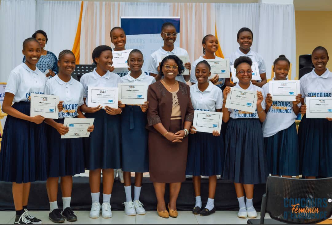 NELLYTSHELAMUT's tweet image. Dans quelques jours aura lieu la #huitième #édition du #Concours #Féminin d’#Éloquence !

Une magnifique initiative #juvénile portée par l’Académie d’Art Oratoire et Leadership, pendant le mois de #mars,  rassemblant #écolières, #parents , responsables d’#écoles, #enseignants, et