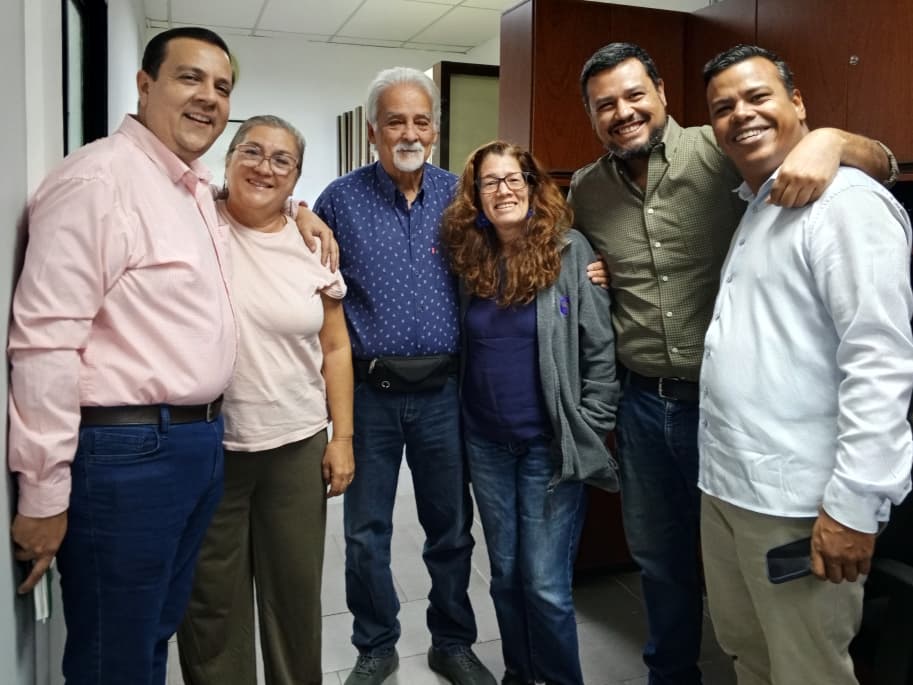 <a href="/javiertarazona/">Javier Tarazona</a>, pese a los 1.675 días de injusta prisión, se mantiene firme en su compromiso con la dignidad y los derechos de la población más vulnerable.

Hoy #19Feb recibimos su visita. Nos reconforta y nos alienta a mantener nuestro trabajo por su compromiso con quienes más