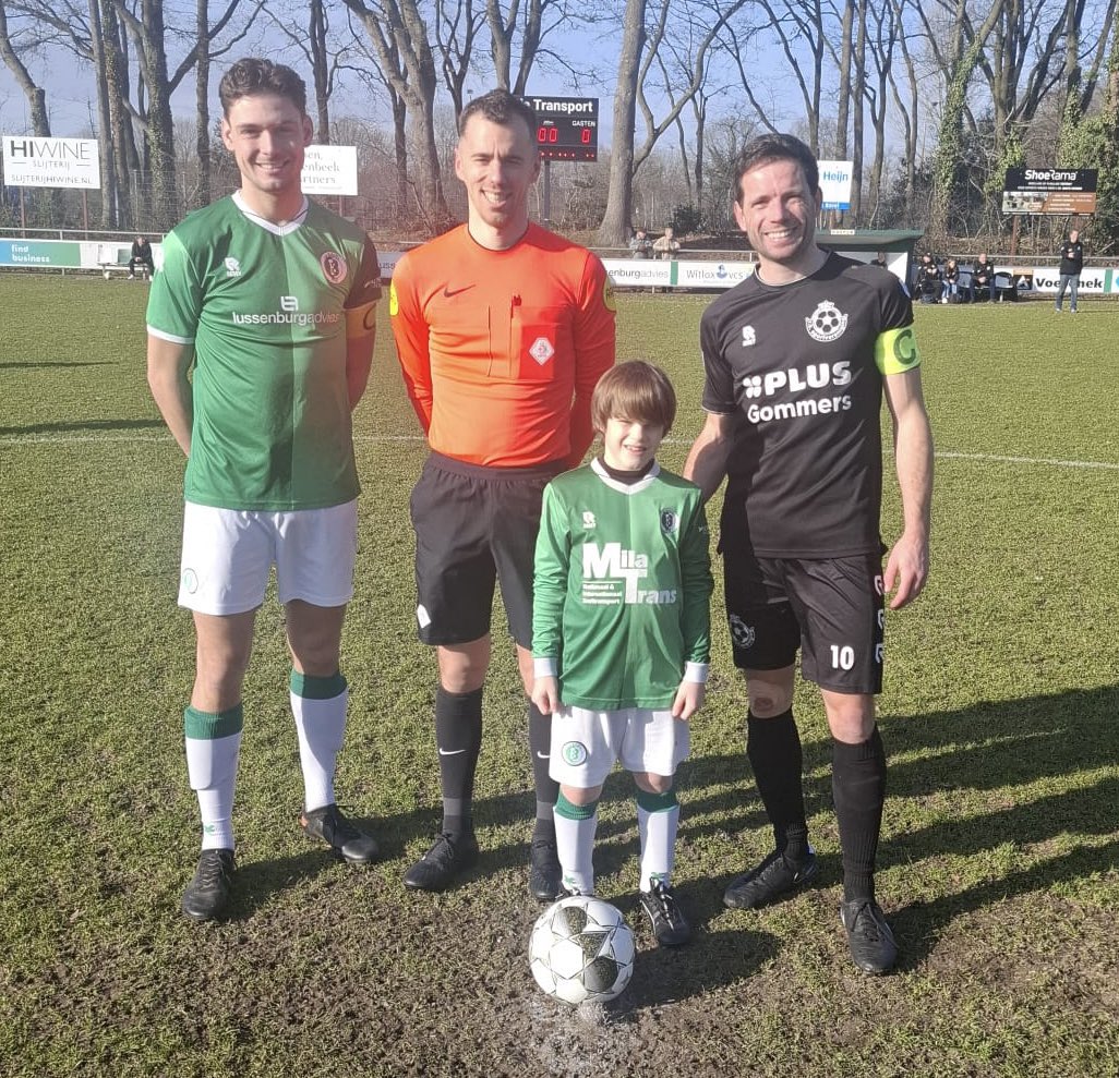 V.V. Bavel tweet media