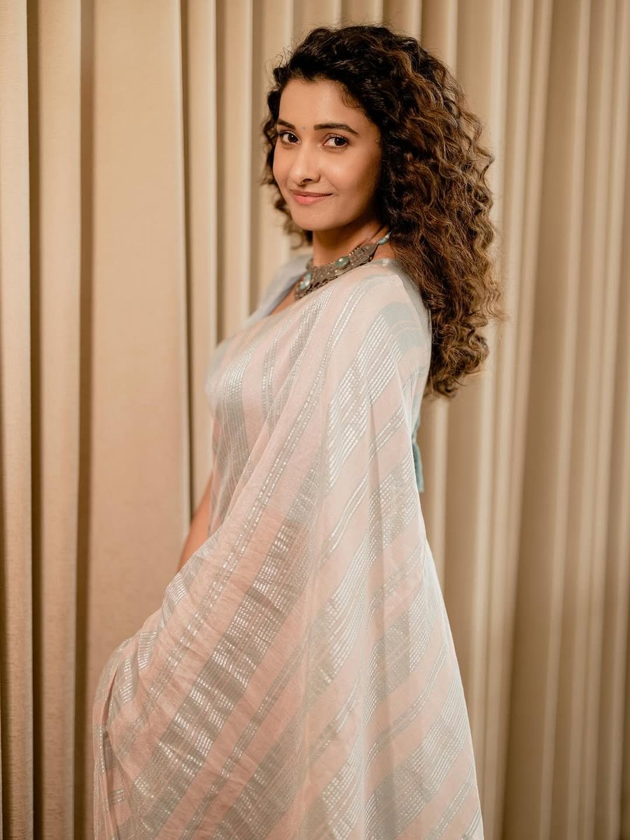 DreamerT96's tweet image. #PBS #PriyaBhavaniShankar 
Beauty jolikura 😍😘